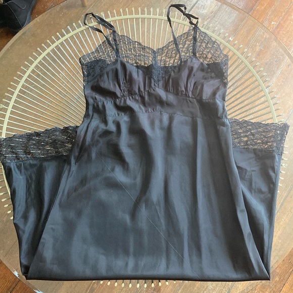 Vintage black lace trimmed slip size XS - Picture 1 of 16